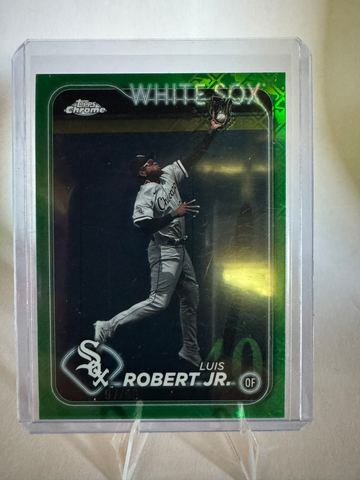2024 Topps Chrome Baseball Logofractor Luis Robert Jr. #86 Green, Raw, front of the card