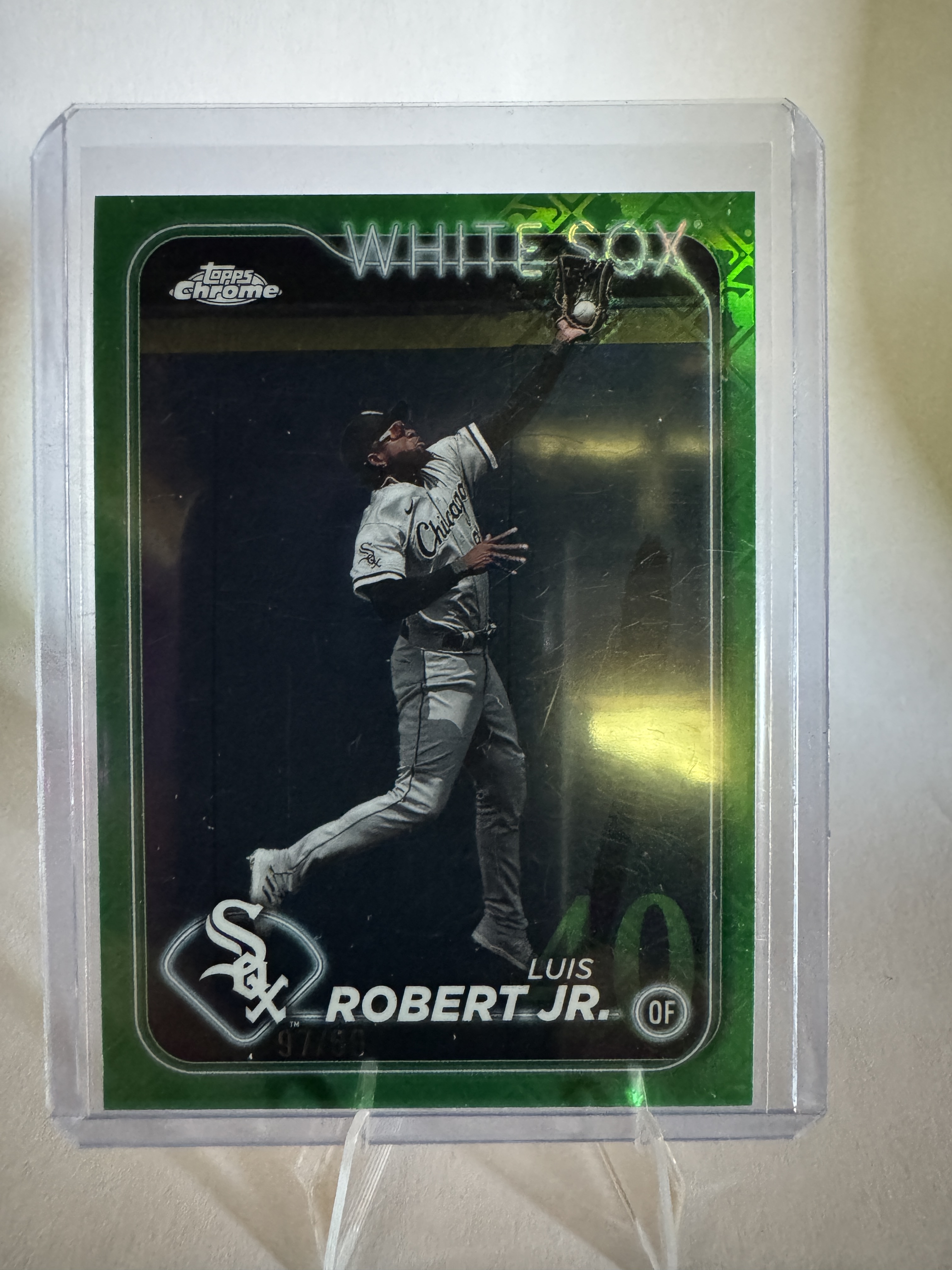 2024 Topps Chrome Baseball Logofractor Luis Robert Jr. #86 Green, Raw, front of the card