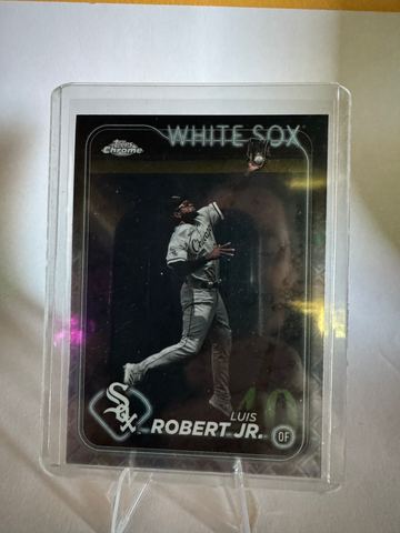 2024 Topps Chrome Baseball Logofractor Luis Robert Jr. #86 Base, Raw, front of the card