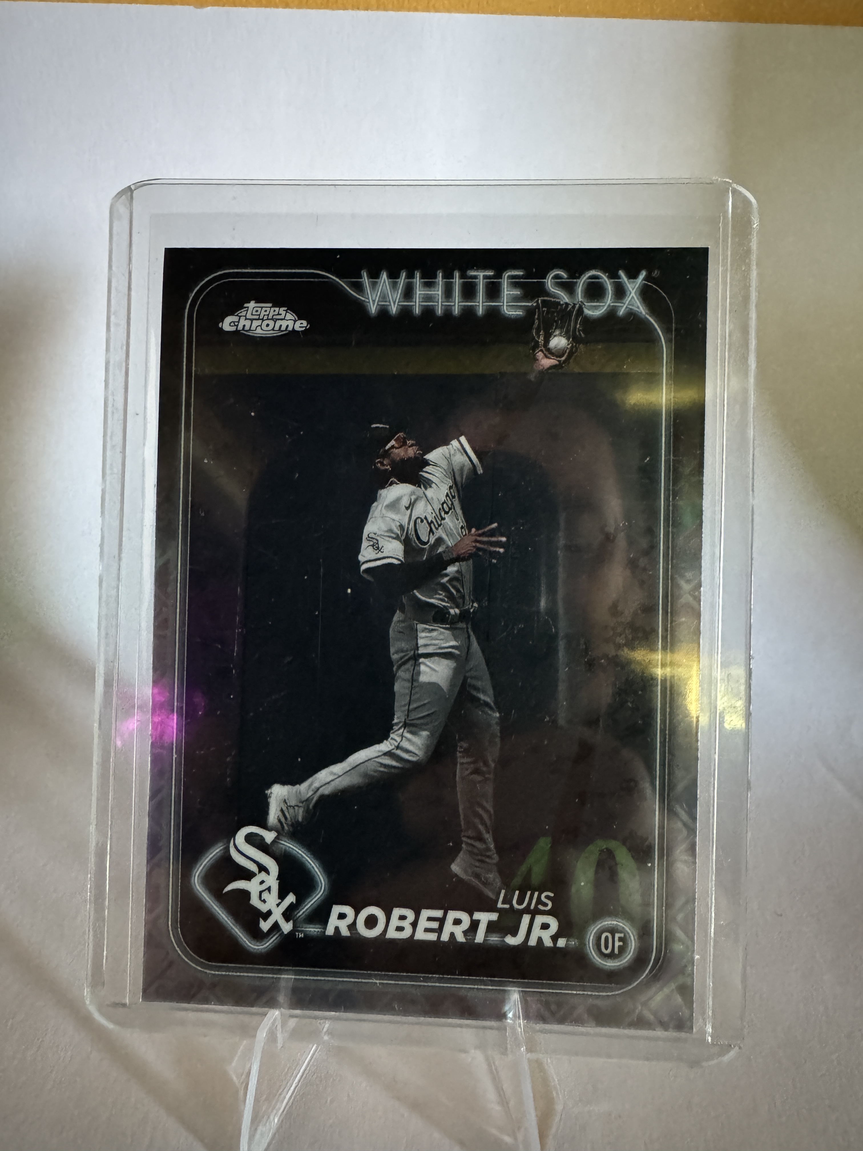 2024 Topps Chrome Baseball Logofractor Luis Robert Jr. #86 Base, Raw, front of the card